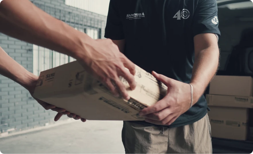 Equipe Samburá realizando atendimento pós-venda